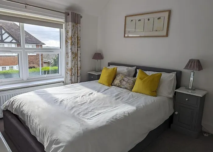 Cadborough Cliff Apartment